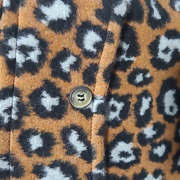 Simply Southern leopard print Shacket size small new with tags - Picture 5 of 10